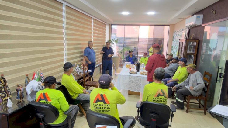 Boraceia: “Café com o prefeito” reconhece trabalho da equipe de limpeza pública
