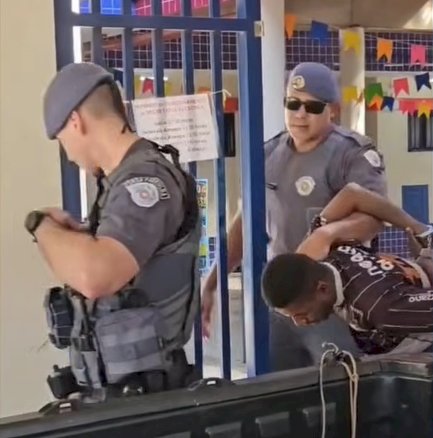 Funcionária tranca invasor em escola infantil em Bauru